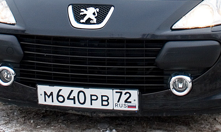 Peugeot с номером М640РВ 72